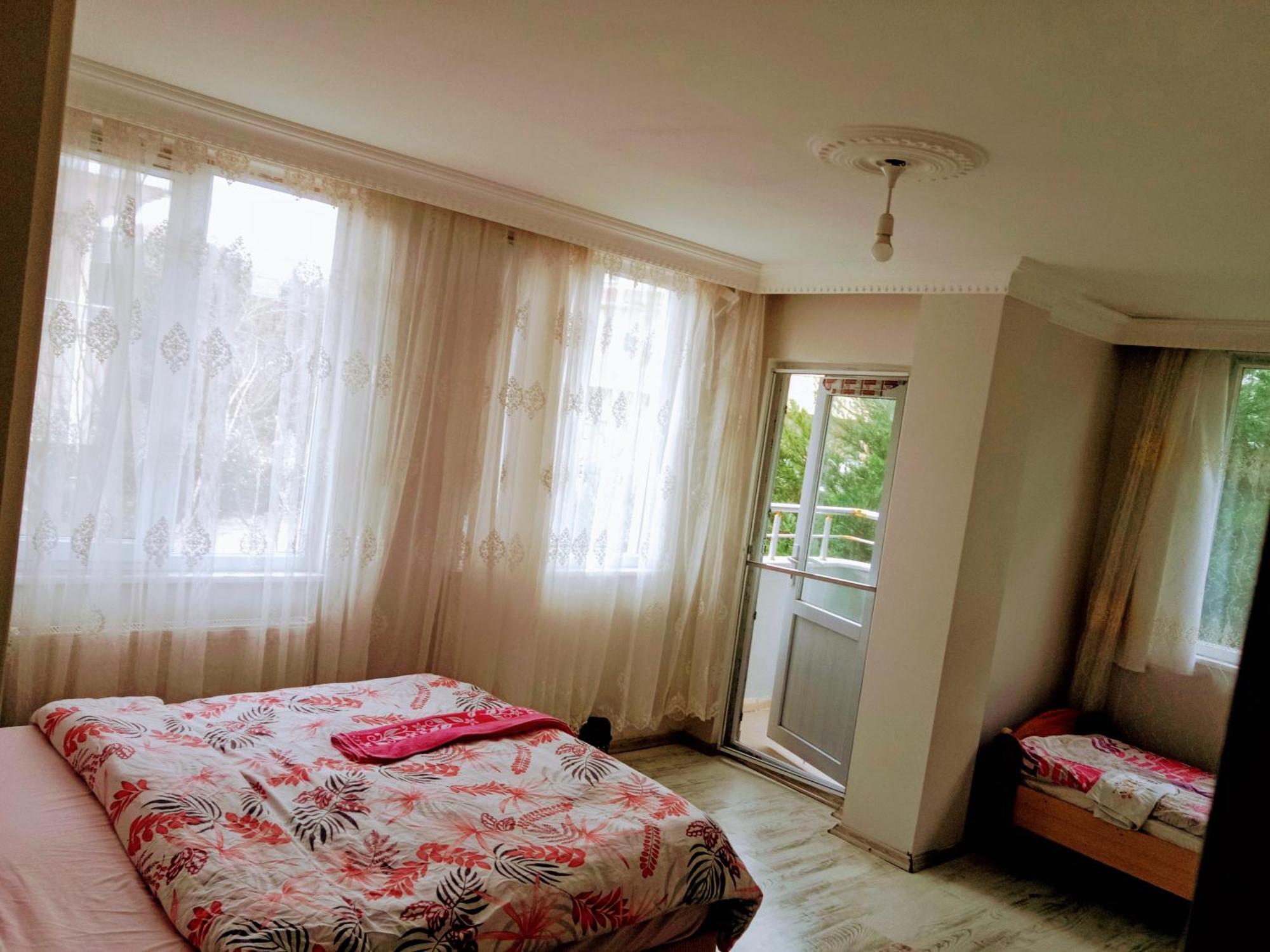 Orman Villa Hotel Is 6 Minutes From The Airport Arnavutkoy Exterior foto