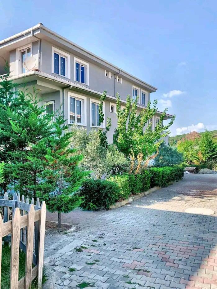 Orman Villa Hotel Is 6 Minutes From The Airport Arnavutkoy Exterior foto
